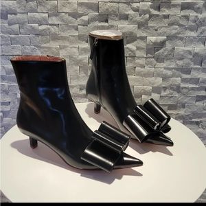 MARC JACOBS Runway Black Leather ankle boots NIB MSRP $550